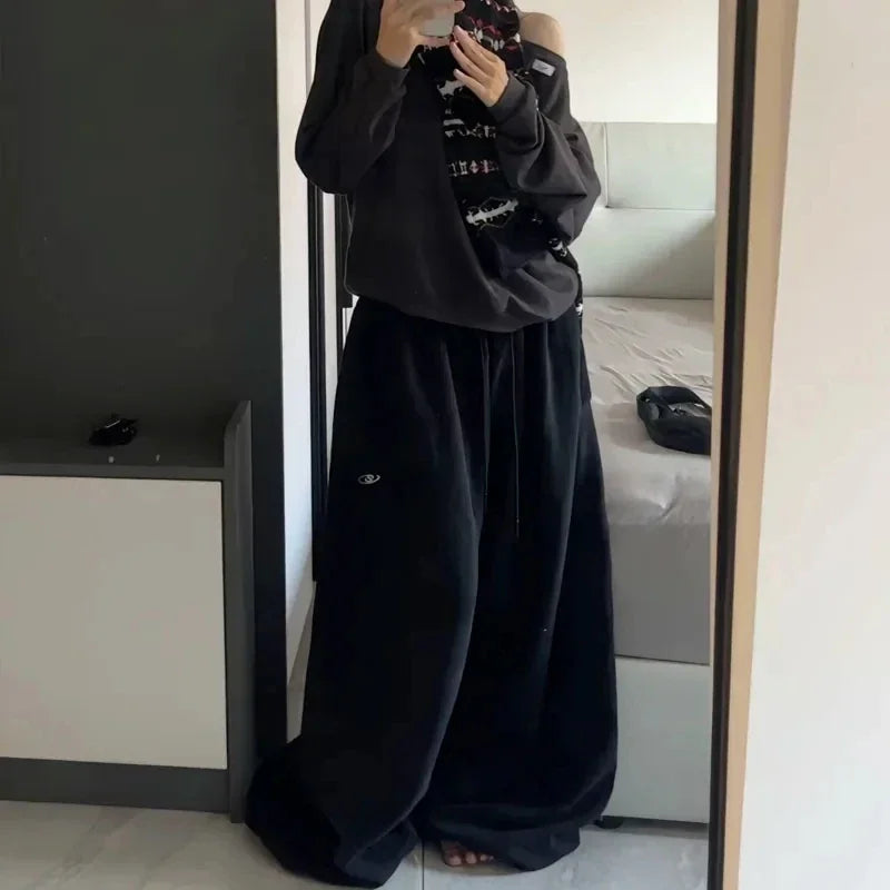 RetroFlow Black Wide-Leg Sweatpants – High Waist Oversized Streetwear